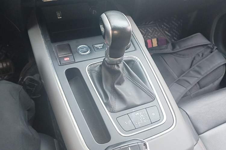 Used Citroen C5 AIRCROSS 2017 350THP Luxury Model Gear Lever