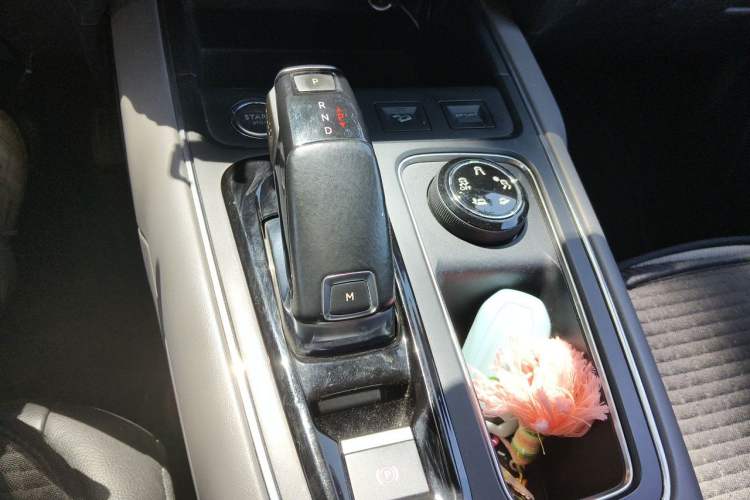 Used Citroen C5 AIRCROSS 2017 380THP Luxury Model Gear Lever