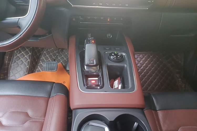 Used Citroen C5 AIRCROSS 2017 380THP Luxury Model Gear Lever