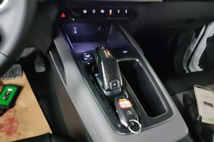 Used Citroen C5 AIRCROSS 2017 380THP Fashion Edition Gear Lever