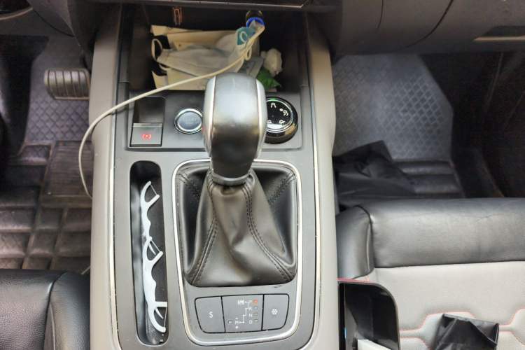Used Citroen C5 AIRCROSS 2017 350THP Luxury Model Gear Lever