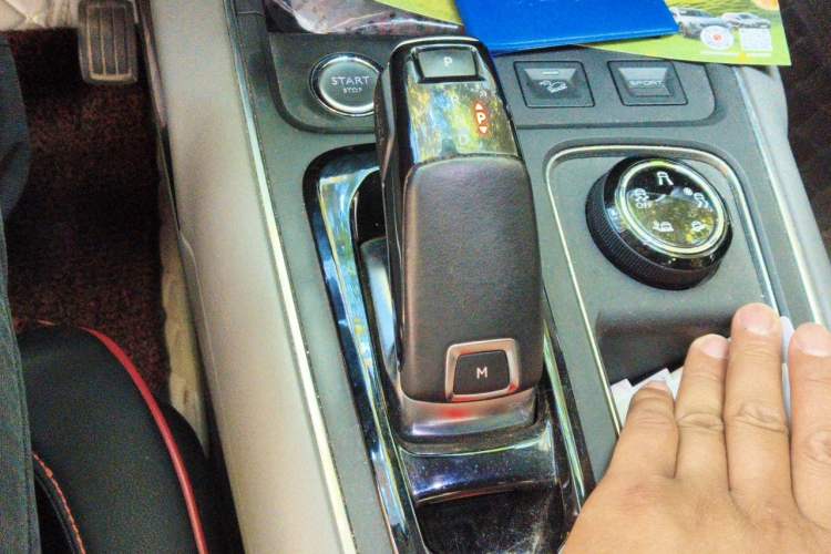 Used Citroen C5 AIRCROSS 2017 380THP Luxury Model Gear Lever
