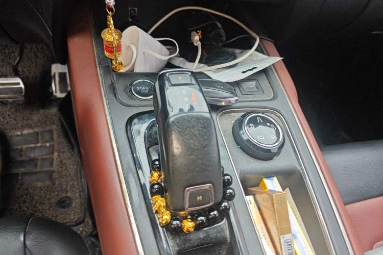 Used Citroen C5 AIRCROSS 2017 380THP Flagship Edition Gear Lever