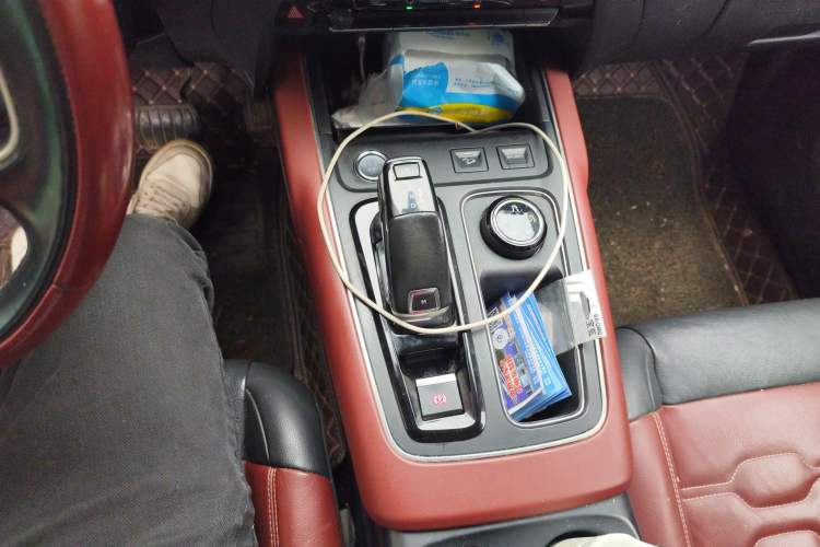 Used Citroen C5 AIRCROSS 2017 380THP Luxury Model Gear Lever