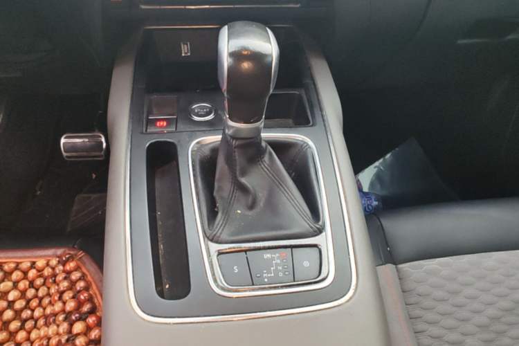 Used Citroen C5 AIRCROSS 2017 350THP Fashion Edition Gear Lever