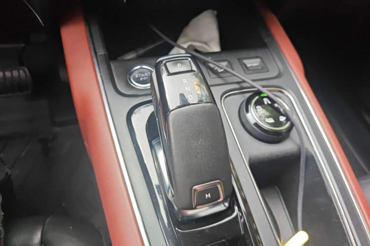 Used Citroen C5 AIRCROSS 2017 380THP Luxury Model Gear Lever
