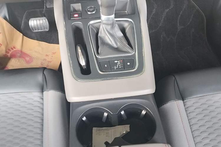 Used Citroen C5 AIRCROSS 2017 350THP Fashion Edition Gear Lever