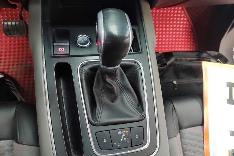 Used Citroen C5 AIRCROSS 2017 350THP Fashion Edition Gear Lever