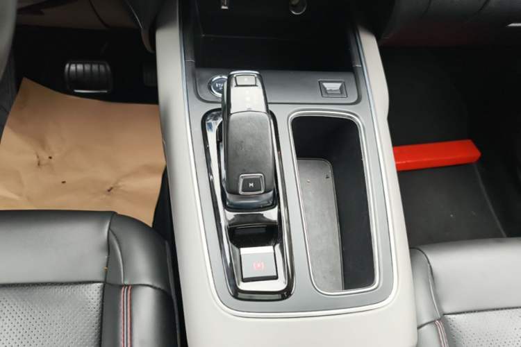 Used Citroen C5 AIRCROSS 2017 380THP Fashion Edition Gear Lever