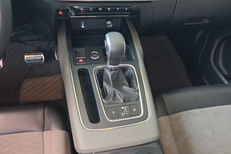 Used Citroen C5 AIRCROSS 2017 350THP Fashion Edition Gear Lever