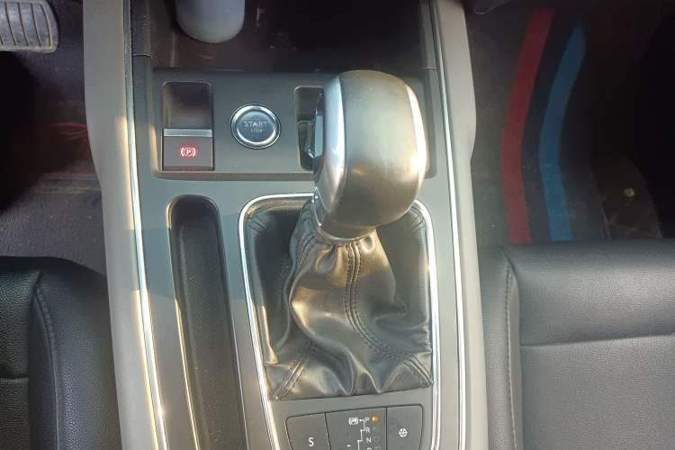 Used Citroen C5 AIRCROSS 2017 350THP Fashion Edition Gear Lever