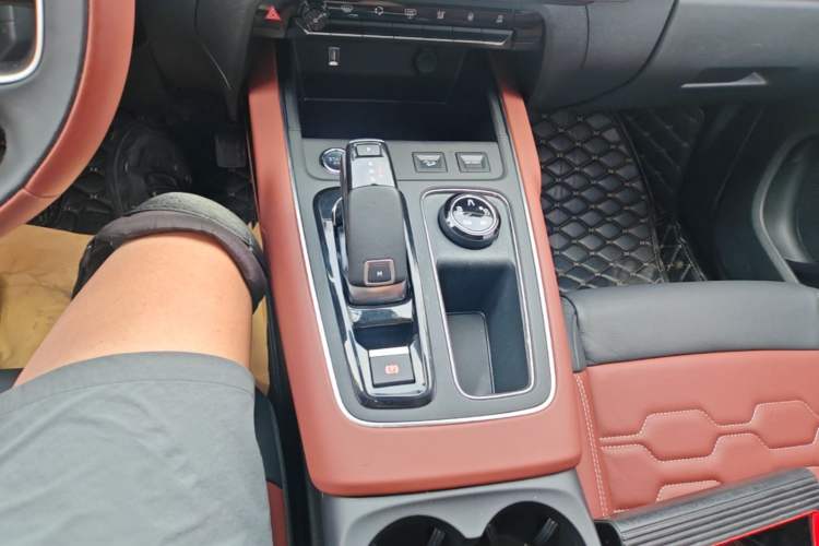 Used Citroen C5 AIRCROSS 2017 380THP Luxury Model Gear Lever