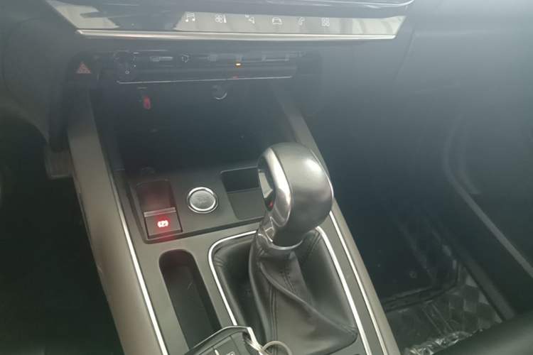 Used Citroen C5 AIRCROSS 2017 350THP Fashion Edition Gear Lever