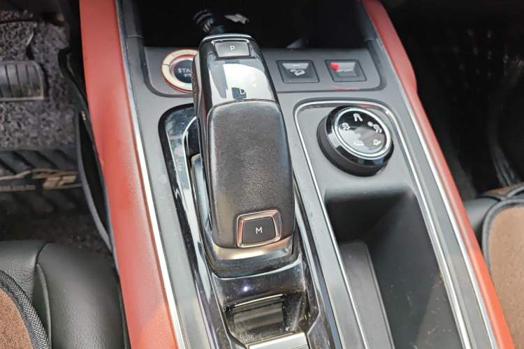 Used Citroen C5 AIRCROSS 2017 380THP Luxury Model Gear Lever