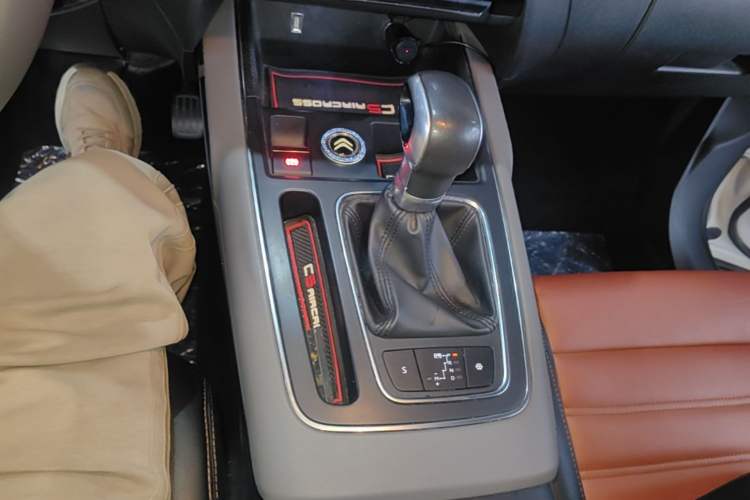 Used Citroen C5 AIRCROSS 2017 350THP Fashion Edition Gear Lever