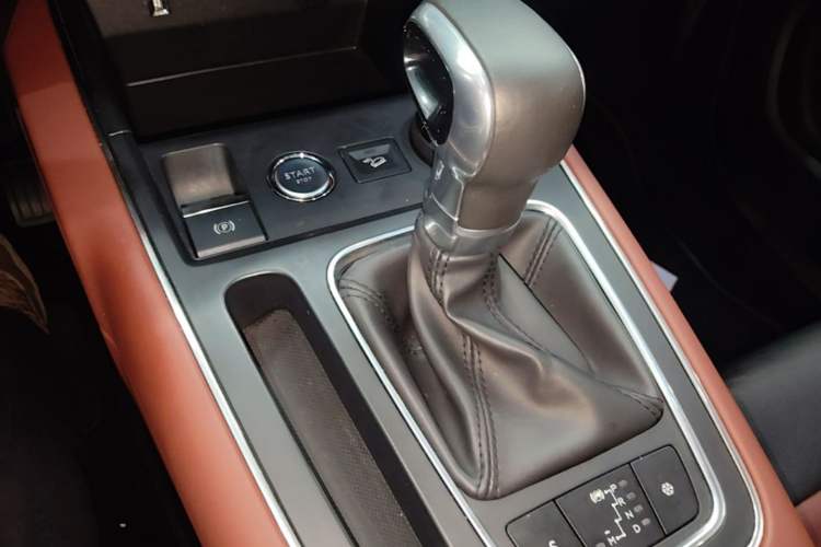 Used Citroen C5 AIRCROSS 2017 350THP Luxury Model Gear Lever