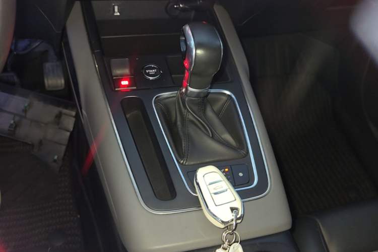 Used Citroen C5 AIRCROSS 2017 350THP Fashion Edition Gear Lever