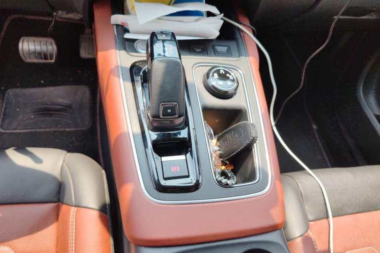 Used Citroen C5 AIRCROSS 2017 380THP Luxury Model Gear Lever