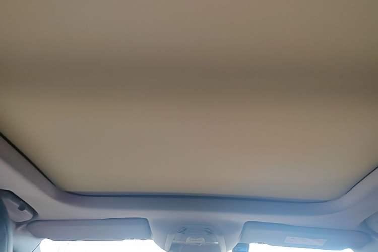 Used Citroen C5 AIRCROSS 2017 380THP Luxury Model Headliner