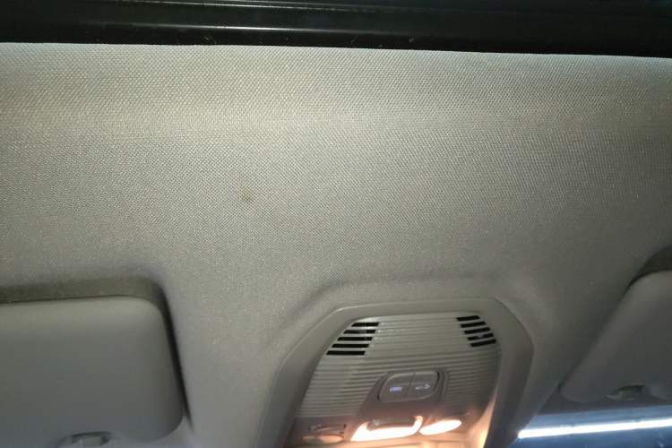 Used Citroen C5 AIRCROSS 2017 350THP Fashion Edition Headliner