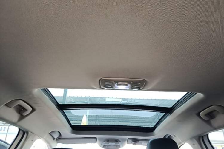 Used Citroen C5 AIRCROSS 2017 380THP Luxury Model Headliner