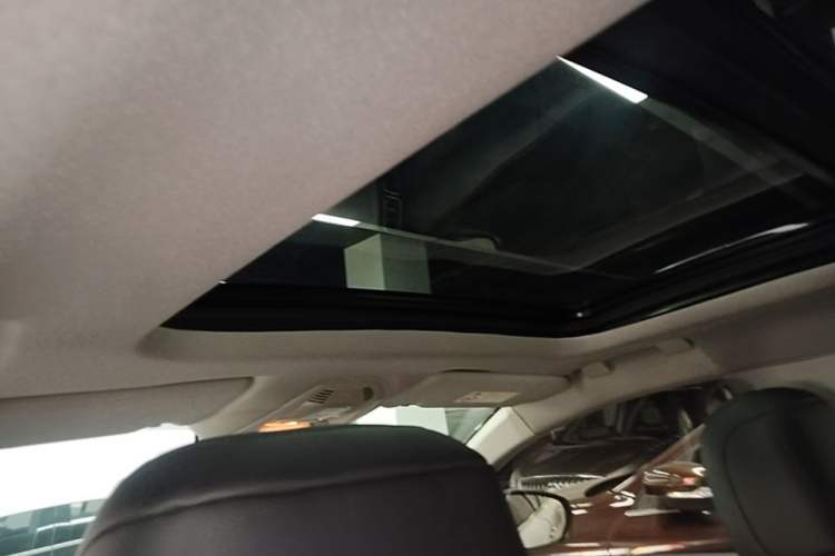 Used Citroen C5 AIRCROSS 2017 350THP Fashion Edition Headliner