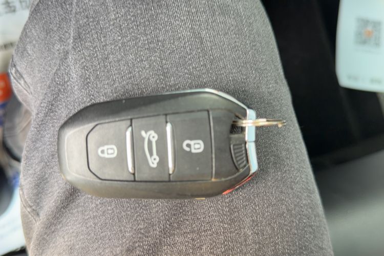 Used Citroen C5 AIRCROSS 2017 380THP Luxury Model Interior 1
