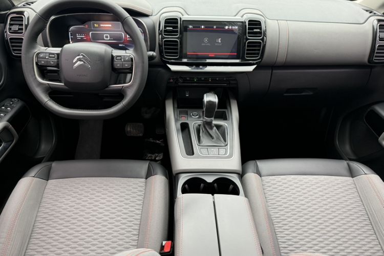 Used Citroen C5 AIRCROSS 2017 350THP Fashion Edition Interior 2