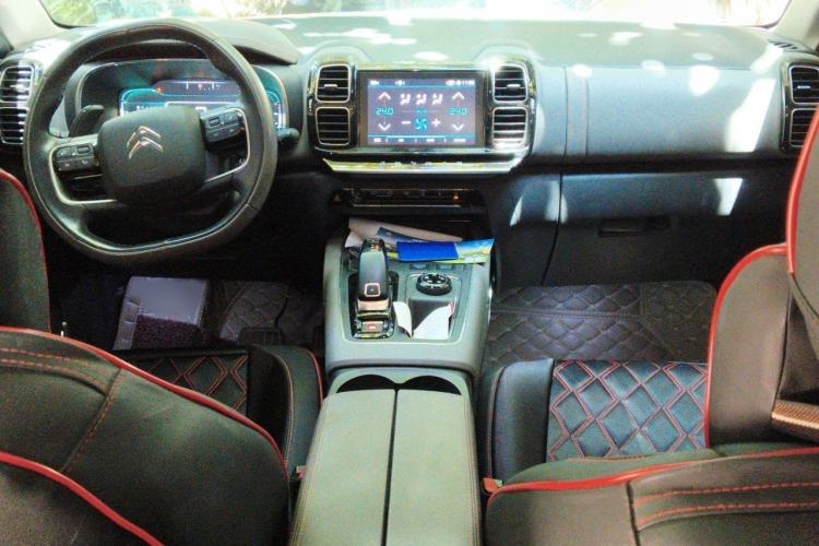Used Citroen C5 AIRCROSS 2017 380THP Luxury Model Interior 2