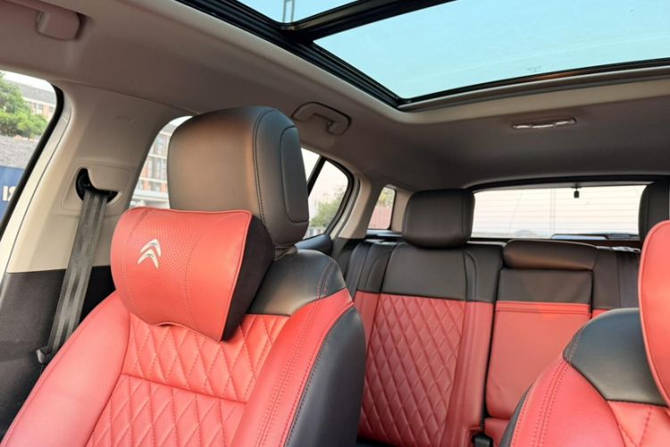 Used Citroen C5 AIRCROSS 2017 350THP Fashion Edition Interior 3