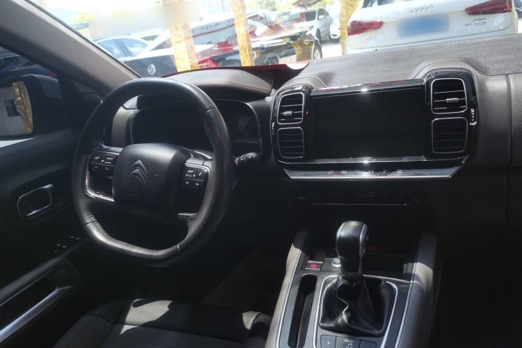Used Citroen C5 AIRCROSS 2017 350THP Fashion Edition Interior 3