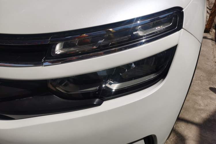 Used Citroen C5 AIRCROSS 2017 350THP Fashion Edition Left Front Headlight
