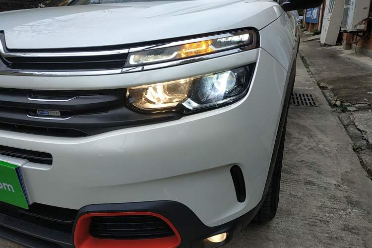 Used Citroen C5 AIRCROSS 2017 350THP Fashion Edition Left Front Headlight