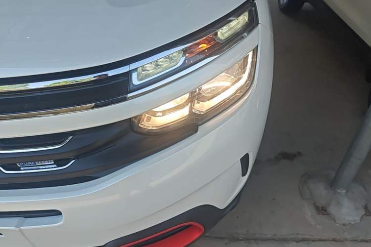 Used Citroen C5 AIRCROSS 2017 350THP Fashion Edition Left Front Headlight