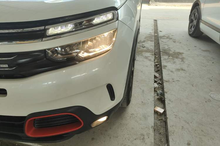 Used Citroen C5 AIRCROSS 2017 350THP Fashion Edition Left Front Headlight