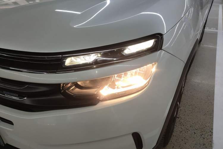 Used Citroen C5 AIRCROSS 2017 350THP Fashion Edition Left Front Headlight