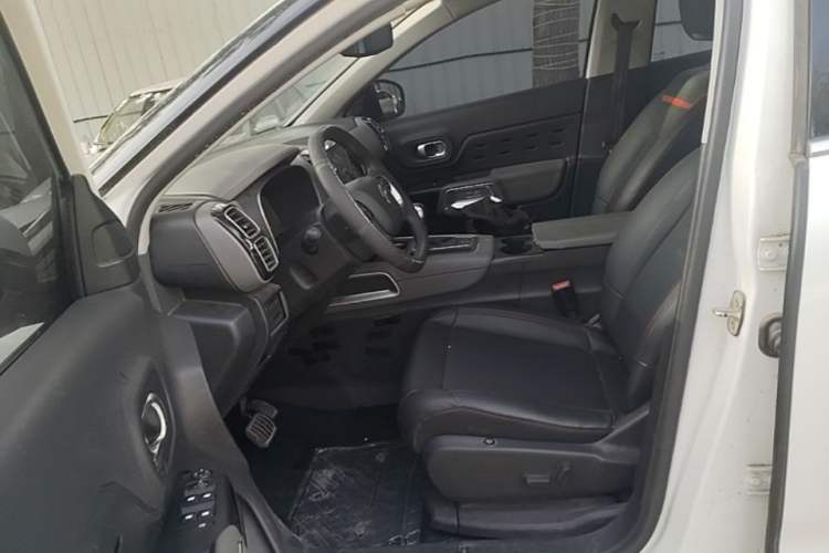 Used Citroen C5 AIRCROSS 2017 350THP Fashion Edition Left Front Seat