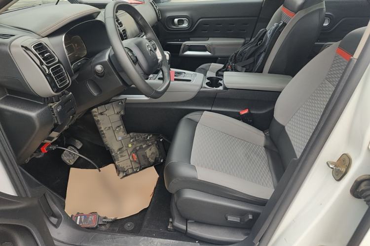 Used Citroen C5 AIRCROSS 2017 350THP Fashion Edition Left Front Seat