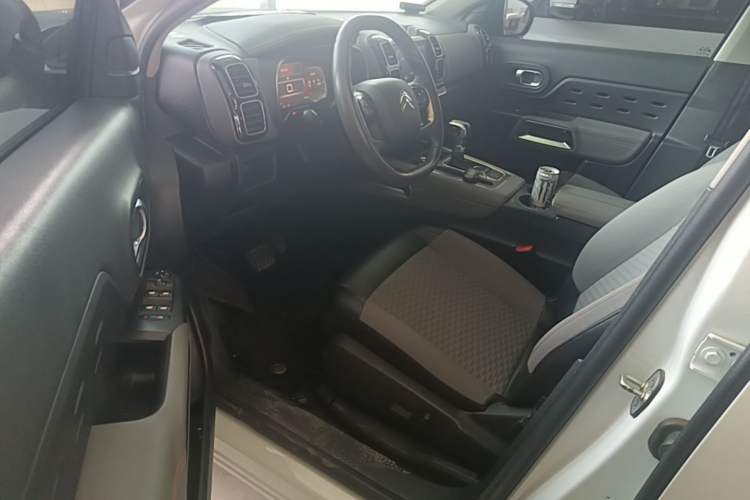 Used Citroen C5 AIRCROSS 2017 350THP Fashion Edition Left Front Seat