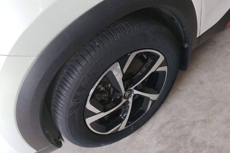 Used Citroen C5 AIRCROSS 2017 380THP Luxury Model Left Front Wheel Hub