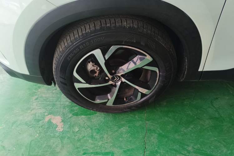 Used Citroen C5 AIRCROSS 2017 380THP Luxury Model Left Front Wheel Hub