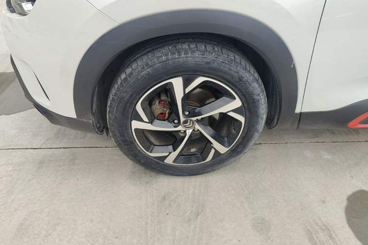 Used Citroen C5 AIRCROSS 2017 350THP Fashion Edition Left Front Wheel Hub
