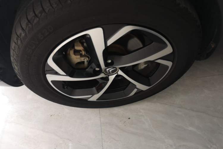 Used Citroen C5 AIRCROSS 2017 350THP Fashion Edition Left Front Wheel Hub