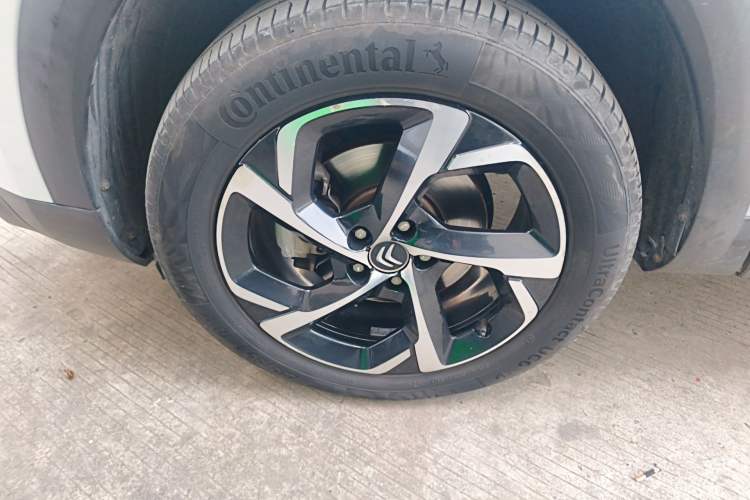 Used Citroen C5 AIRCROSS 2017 350THP Fashion Edition Left Front Wheel Hub