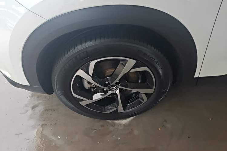 Used Citroen C5 AIRCROSS 2017 380THP Luxury Model Left Front Wheel Hub