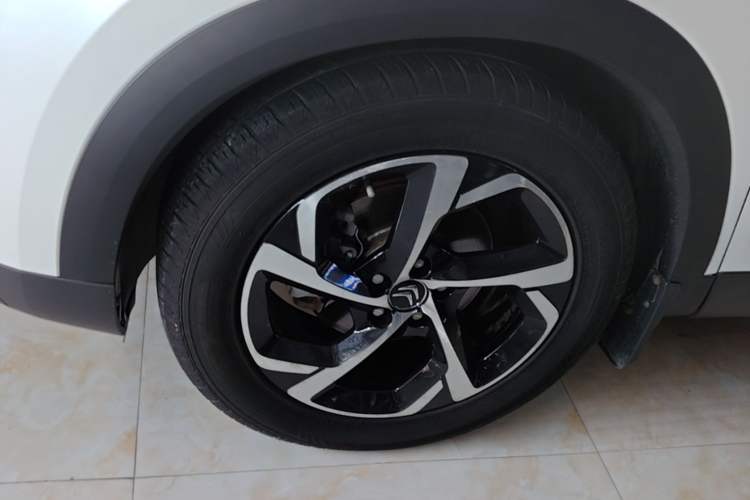 Used Citroen C5 AIRCROSS 2017 350THP Fashion Edition Left Front Wheel Hub