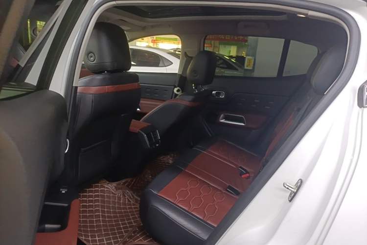 Used Citroen C5 AIRCROSS 2017 380THP Luxury Model Left Rear Seat