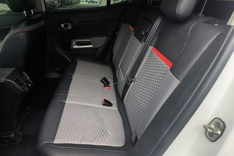 Used Citroen C5 AIRCROSS 2017 350THP Fashion Edition Left Rear Seat