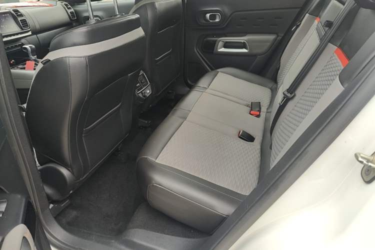 Used Citroen C5 AIRCROSS 2017 350THP Fashion Edition Left Rear Seat