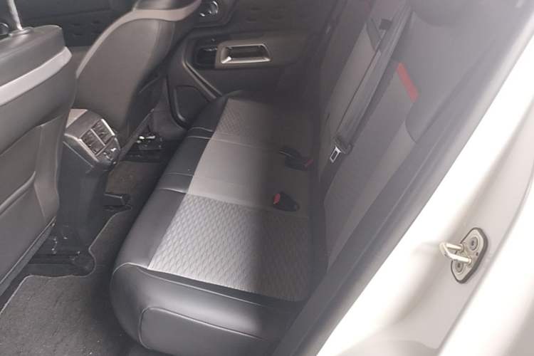 Used Citroen C5 AIRCROSS 2017 350THP Fashion Edition Left Rear Seat
